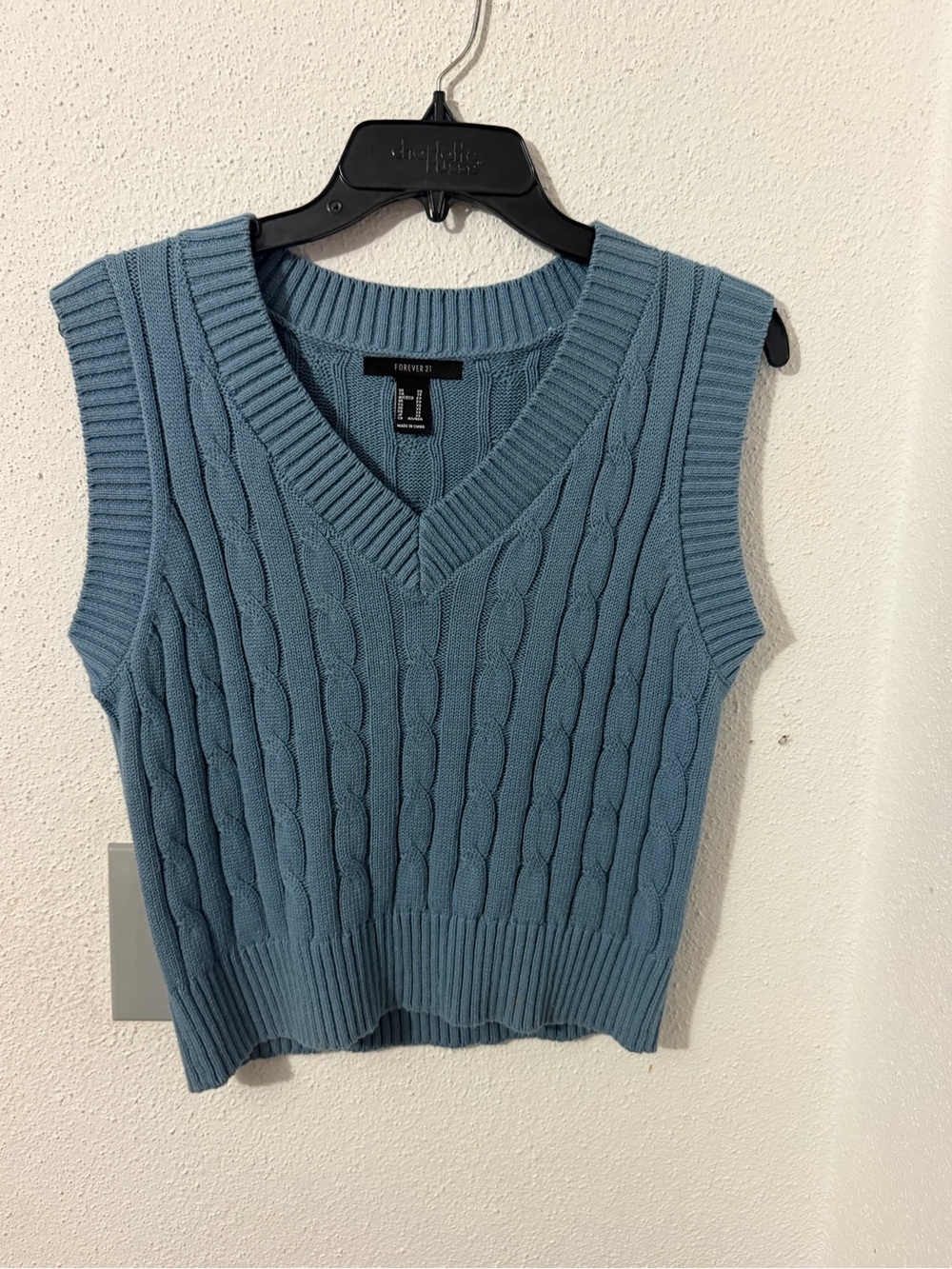 Forever 21 Cable Knit Sweater Vest in Blue Size XS Like New